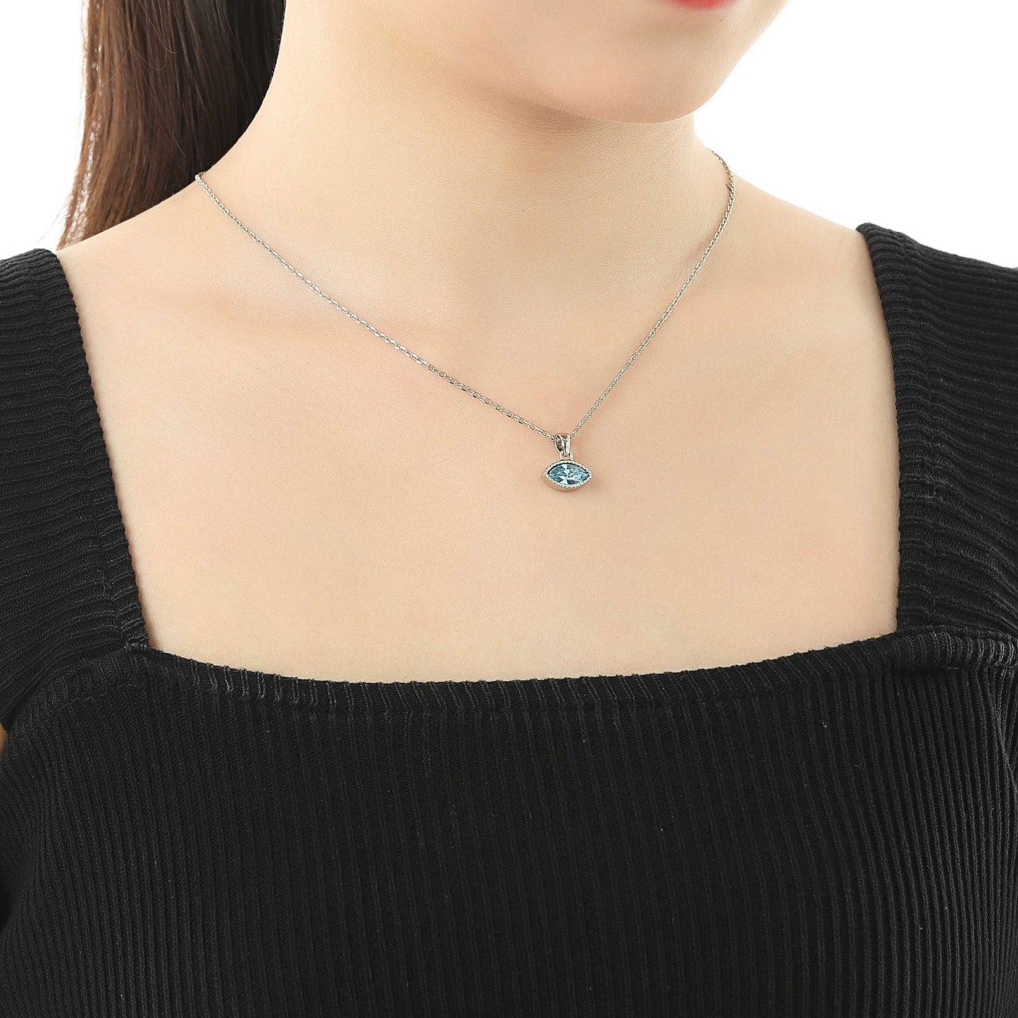 Kette mit Anhänger Navette, silber hellblau